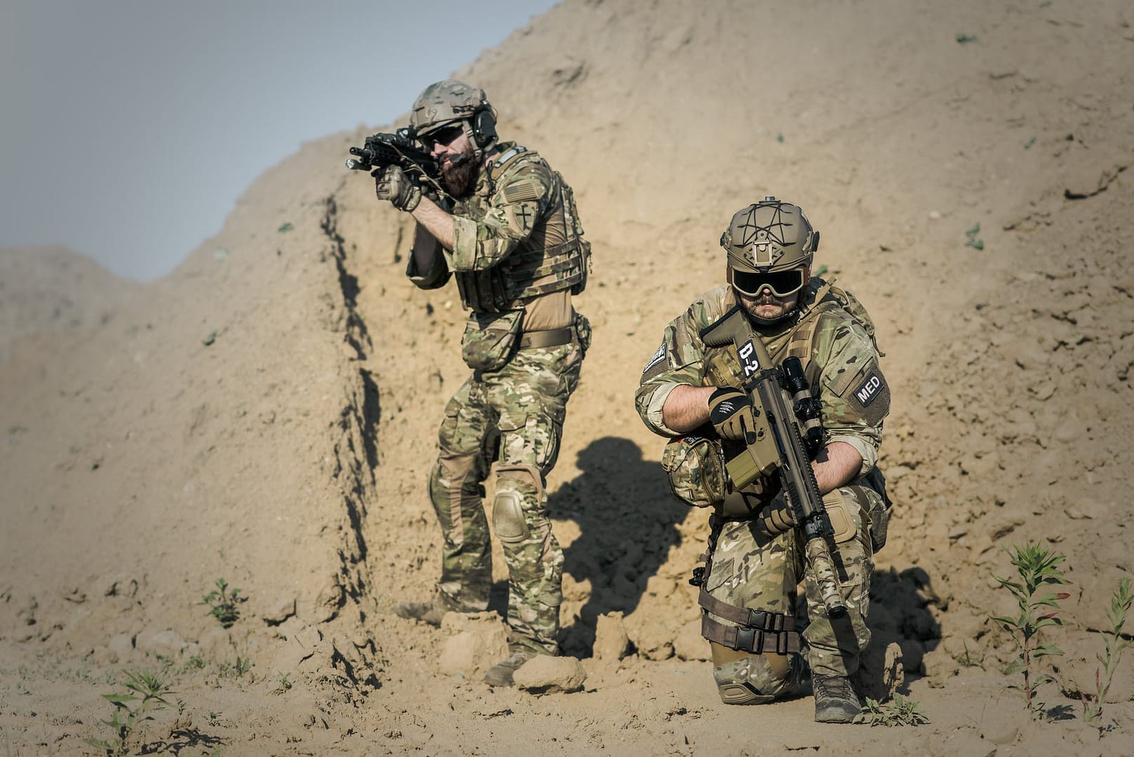 war-desert-guns-gunshow-163523.jpeg