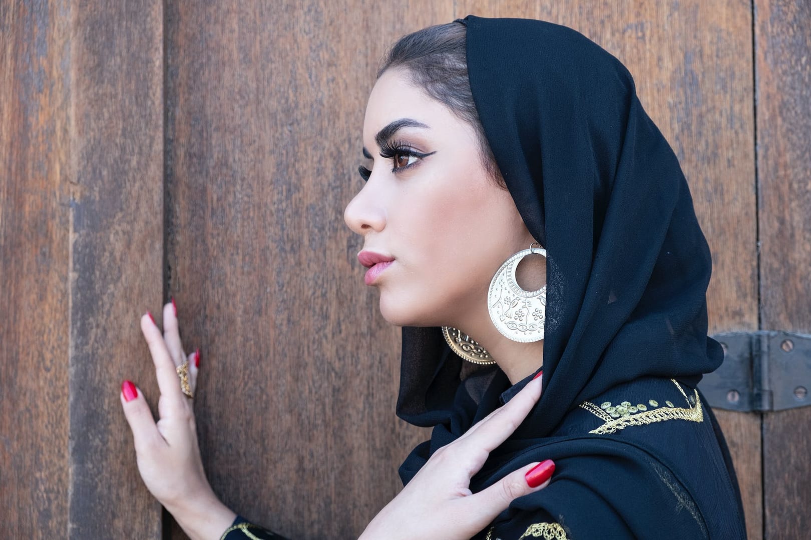 women s black hijab veil