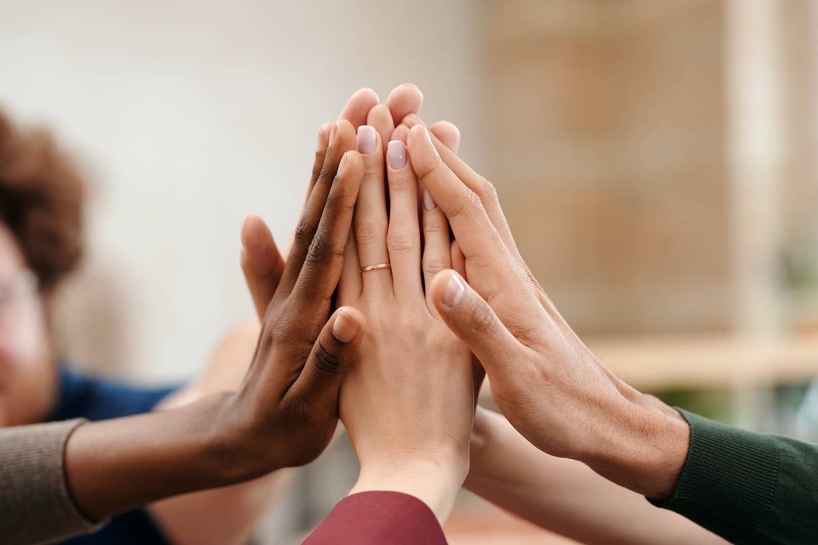high five hands